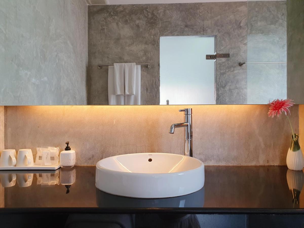 The Sila Boutique Bed & Breakfast Chiang Mai Bagian luar foto